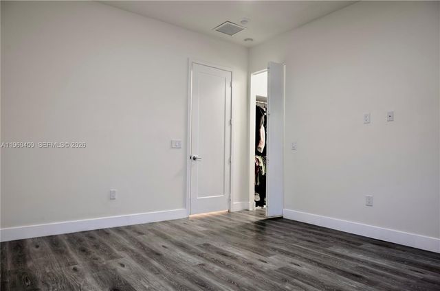 6472 NW 103rd Pl, Doral, FL 33178