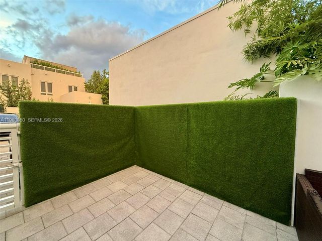 6472 NW 103rd Pl, Doral, FL 33178