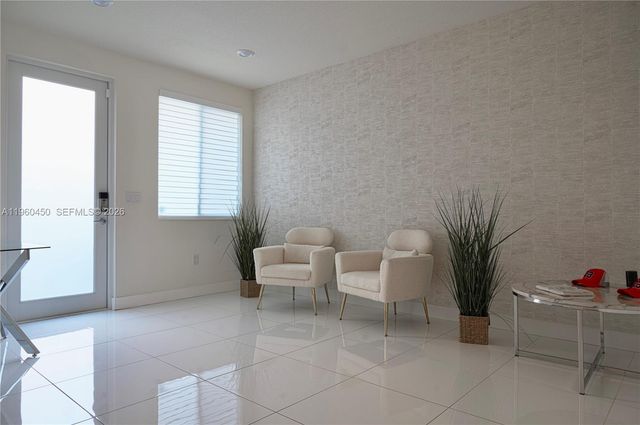 6472 NW 103rd Pl, Doral, FL 33178