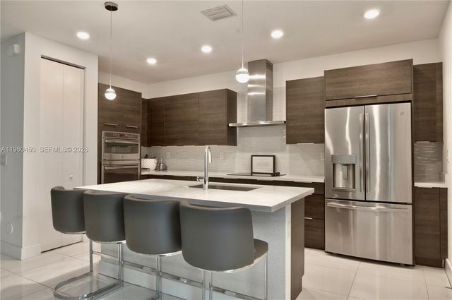 6472 NW 103rd Pl, Doral, FL 33178