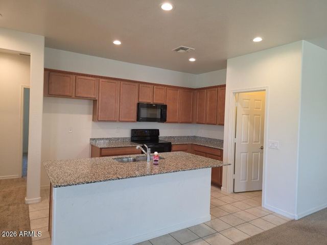10825 W TAYLOR Street, Avondale, AZ 85323