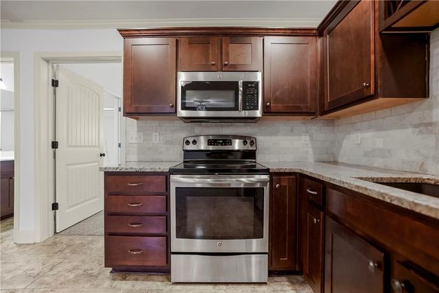 4327 NE 83rd Street, Kansas City, MO 64119
