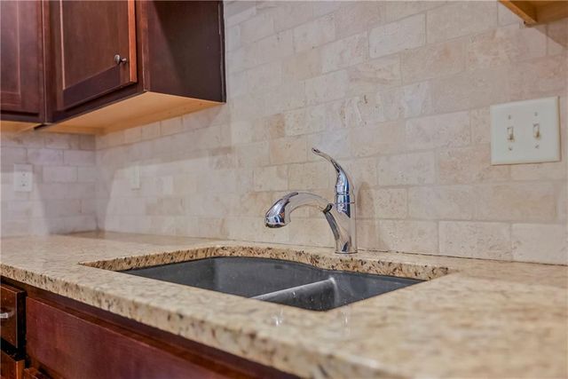4327 NE 83rd Street, Kansas City, MO 64119