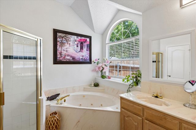 433 Sherwood Court, Burleson, TX 76028