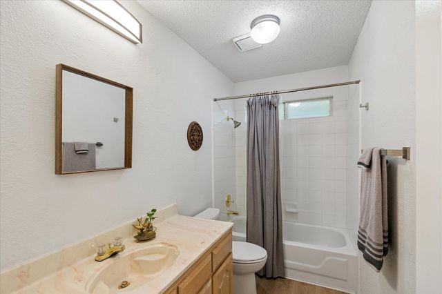 433 Sherwood Court, Burleson, TX 76028