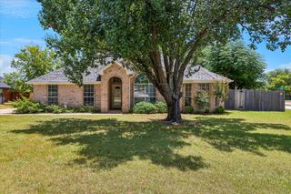 433 Sherwood Court, Burleson, TX 76028