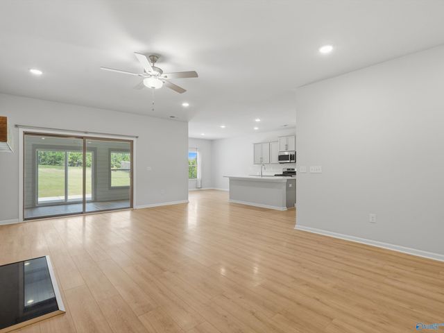 6102 Margie Collins Drive, Owens Cross Roads, AL 35763
