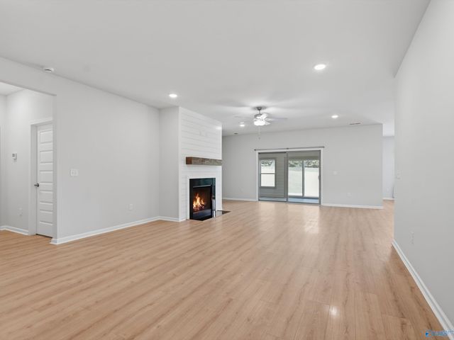6102 Margie Collins Drive, Owens Cross Roads, AL 35763