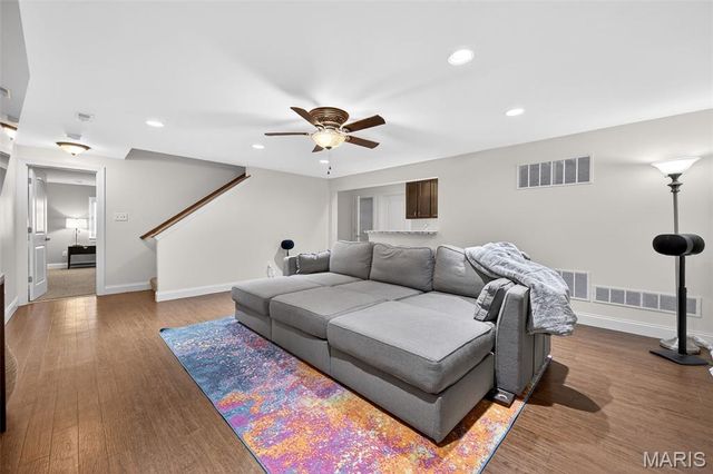 968 Ridgepointe Place Circle, Lake St Louis, MO 63367