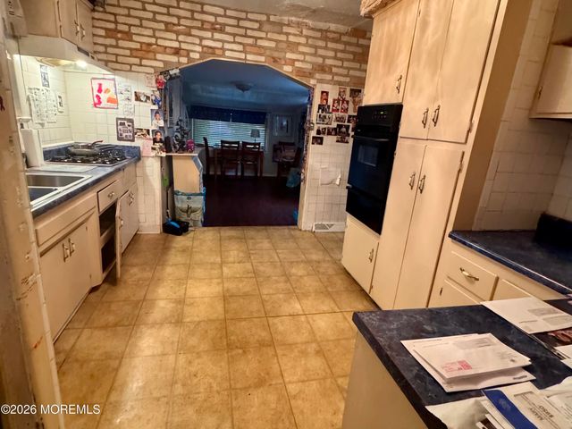 32 4th Avenue, Neptune City, NJ 07753