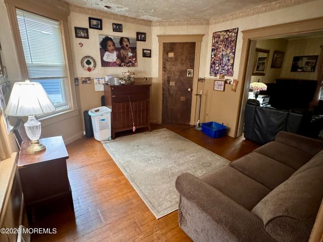 32 4th Avenue, Neptune City, NJ 07753