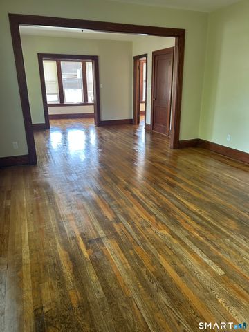 31 Melrose Avenue 2, Waterbury, CT 06705