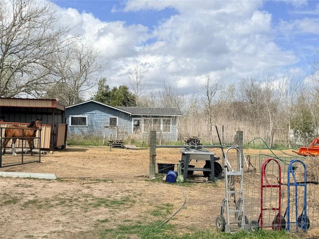 13700 Burnett Road, Beasley, TX 77417