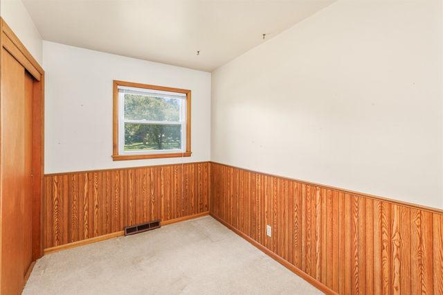 300 5th Street Place SE, Altoona, IA 50009