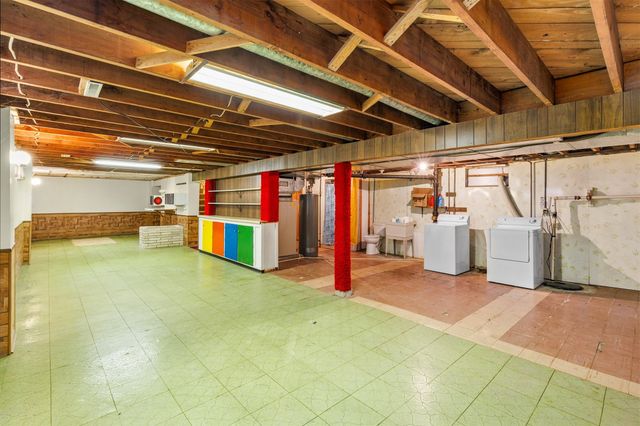 300 5th Street Place SE, Altoona, IA 50009