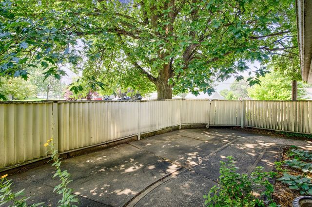 300 5th Street Place SE, Altoona, IA 50009