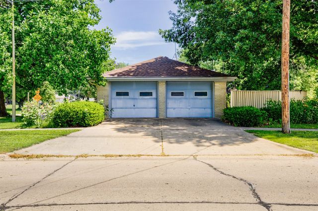 300 5th Street Place SE, Altoona, IA 50009