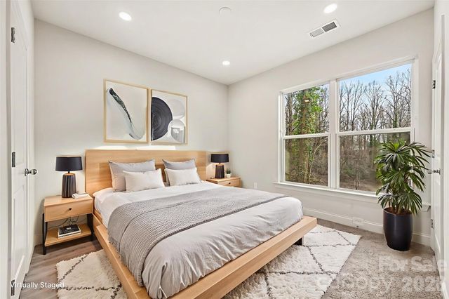 226 Oak Circle, Newton, NC 28658