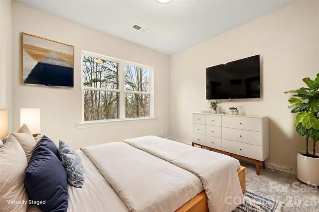 226 Oak Circle, Newton, NC 28658