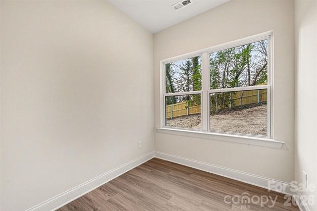 226 Oak Circle, Newton, NC 28658