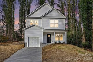 226 Oak Circle, Newton, NC 28658