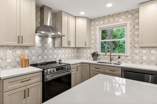 7124 WHETSTONE RD, Alexandria, VA 22306