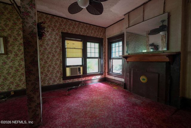 228 W 11TH Street, Jacksonville, FL 32206