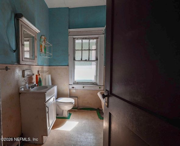 228 W 11TH Street, Jacksonville, FL 32206