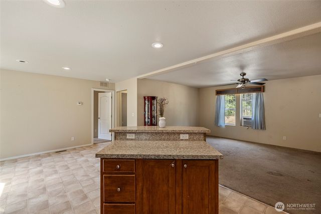 164 Sleeper Road, Oak Harbor, WA 98277