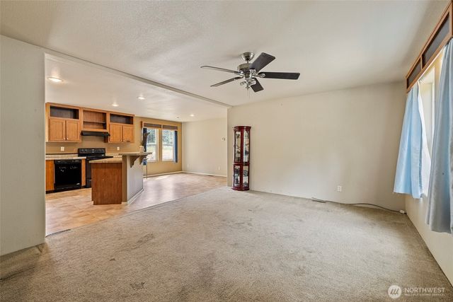 164 Sleeper Road, Oak Harbor, WA 98277