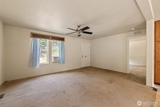 164 Sleeper Road, Oak Harbor, WA 98277