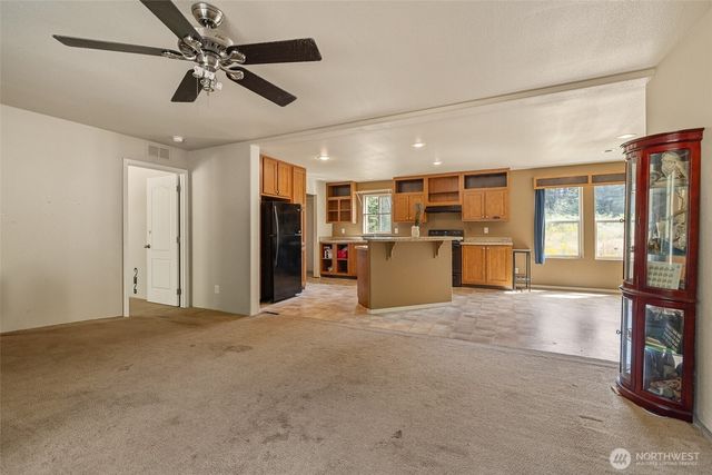 164 Sleeper Road, Oak Harbor, WA 98277