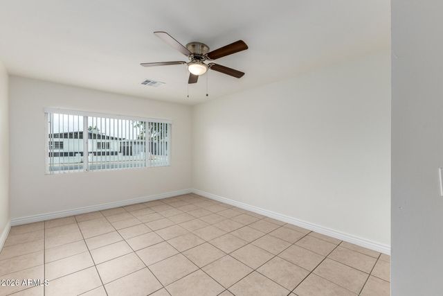 7954 W INDIANOLA Avenue, Phoenix, AZ 85033