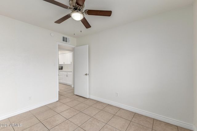 7954 W INDIANOLA Avenue, Phoenix, AZ 85033