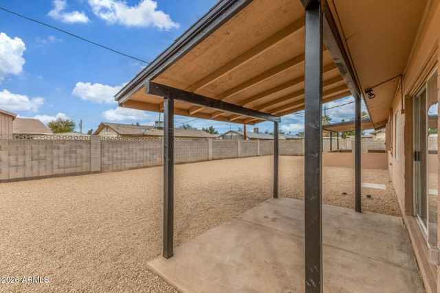 7954 W INDIANOLA Avenue, Phoenix, AZ 85033