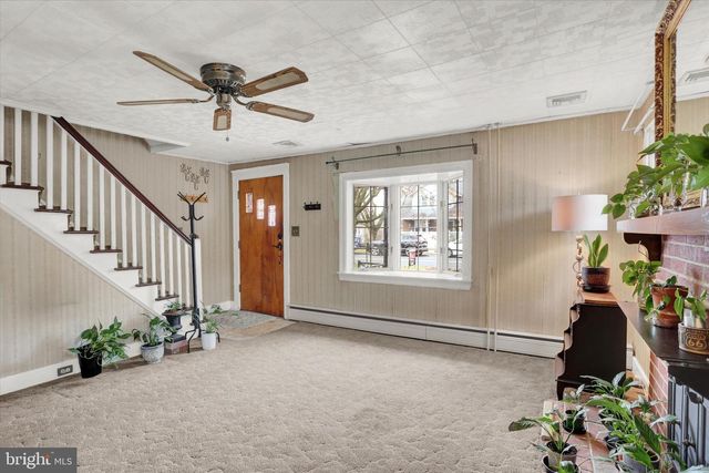 6221 BLUE BIRD AVE, Harrisburg, PA 17112