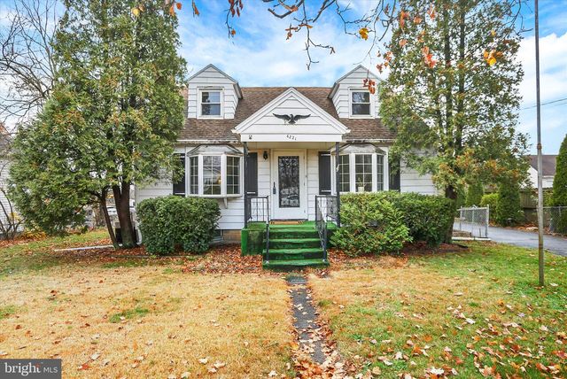 6221 BLUE BIRD AVE, Harrisburg, PA 17112