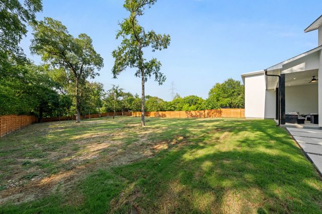 3115 GIBBS WILLIAMS Road, Dallas, TX 75233