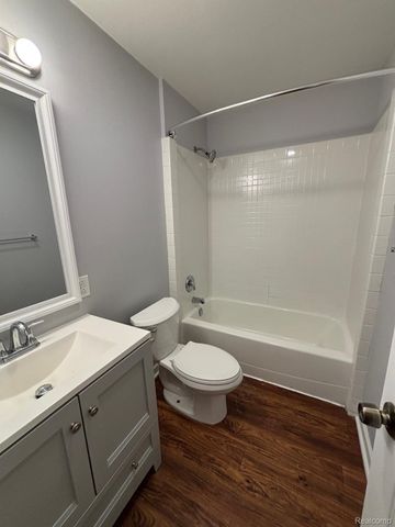 11265 Essex Avenue, Warren, MI 48089