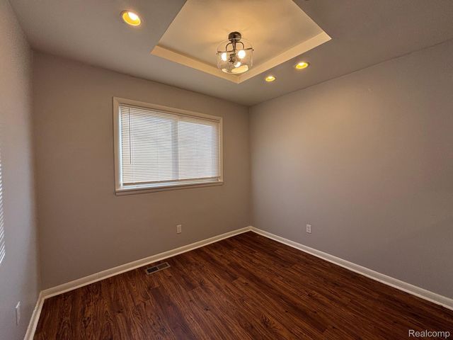 11265 Essex Avenue, Warren, MI 48089