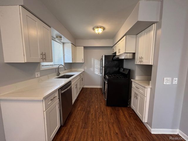 11265 Essex Avenue, Warren, MI 48089