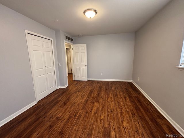 11265 Essex Avenue, Warren, MI 48089