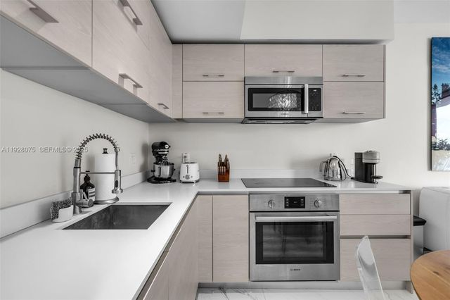 1300 S Miami Ave 2508, Miami, FL 33130