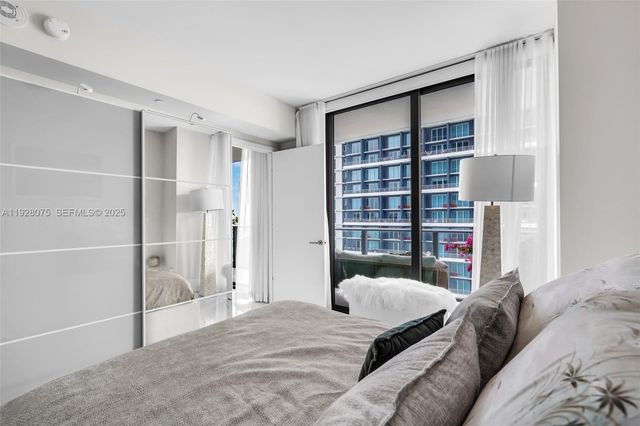 1300 S Miami Ave 2508, Miami, FL 33130