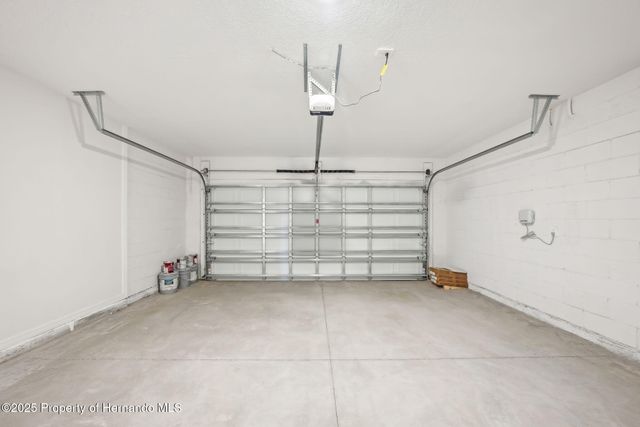 31600 MALBEC Drive, Brooksville, FL 34602