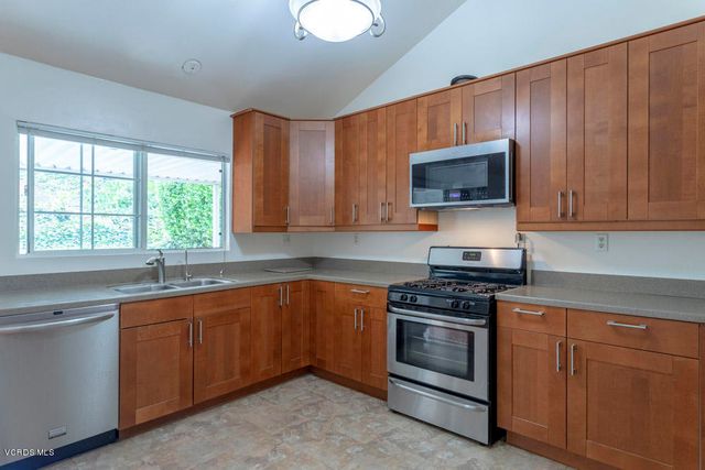 29352 Trailway Lane, Agoura Hills, CA 91301
