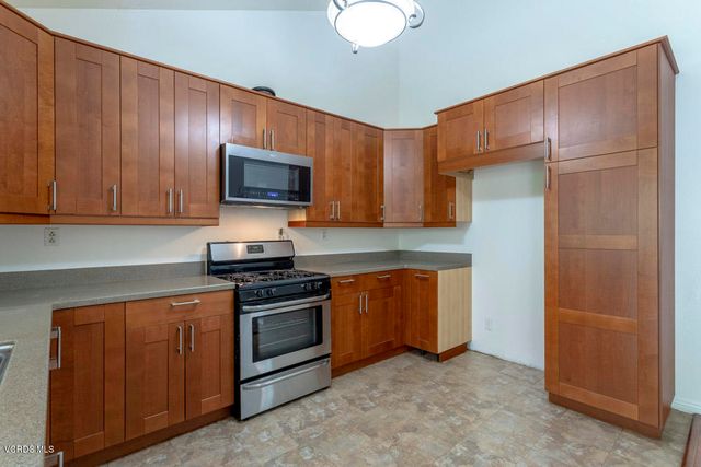 29352 Trailway Lane, Agoura Hills, CA 91301