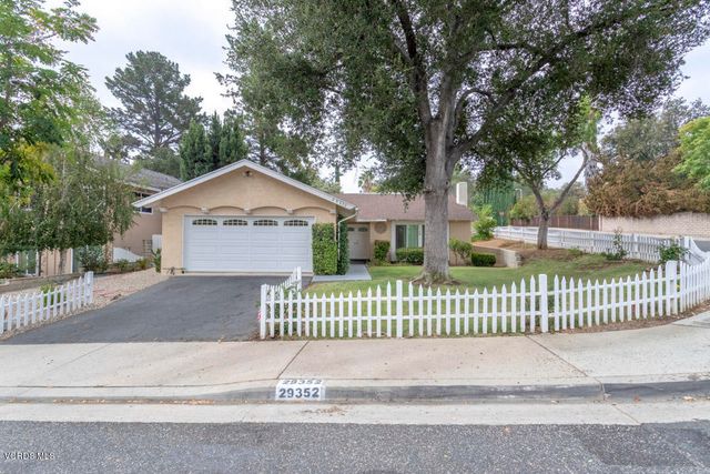 29352 Trailway Lane, Agoura Hills, CA 91301