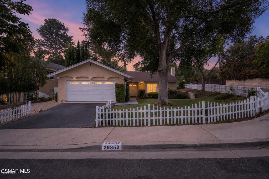 29352 Trailway Lane, Agoura Hills, CA 91301