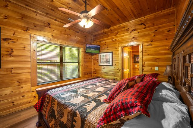 1820 Elk Springs Way, Gatlinburg, TN 37738